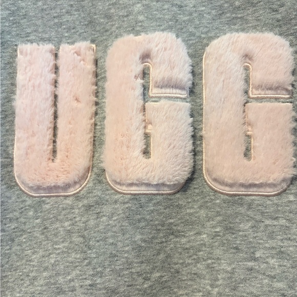UGG Heather Gray Top with Soft Pink Logo - Picture 2 of 9